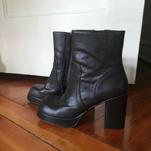 90s Steve Madden platform boots